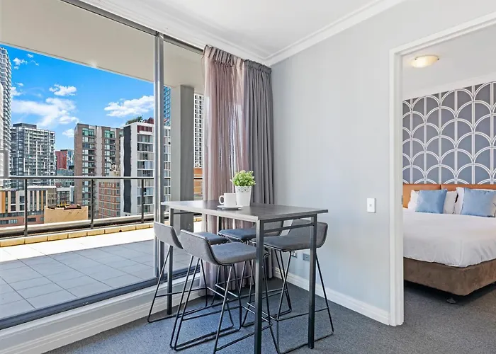Kozyguru Sydney Cbd Lovely 2 Bedroom Apt With Amazing City View Nha653
